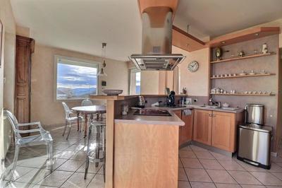 Maison - 184 m² - 8 pièces