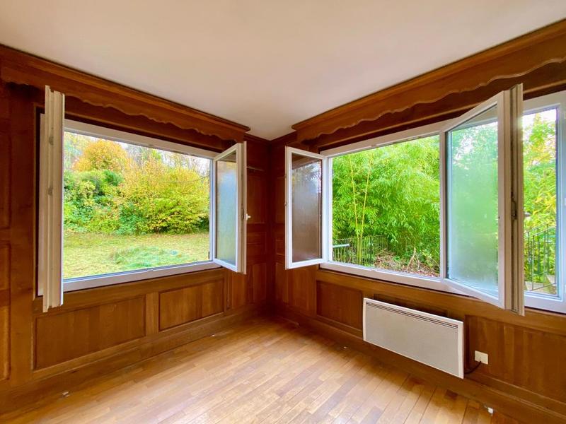 Maison - 284 m² - 9 pièces