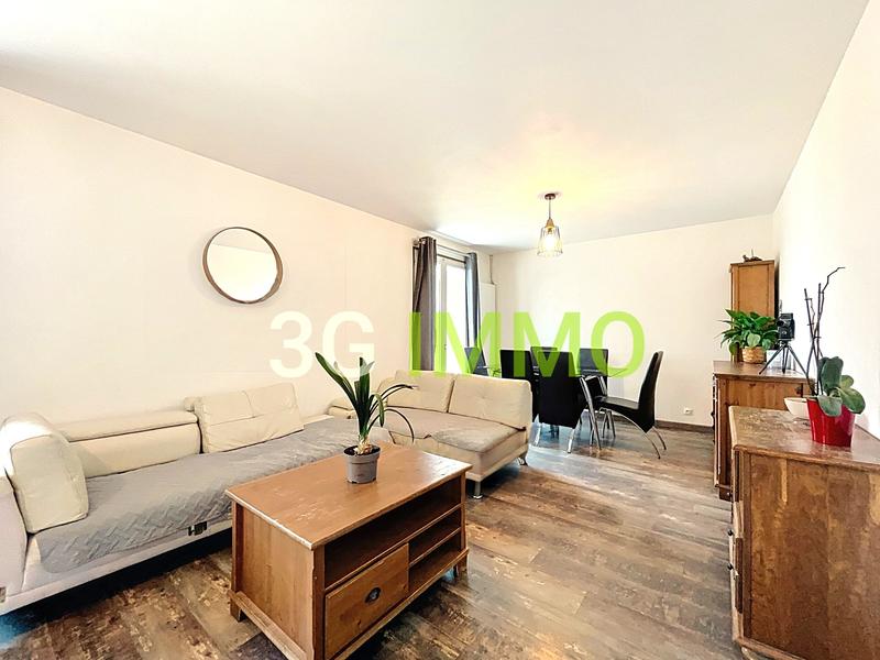 Maison traditionnelle - 172 m² - 9 pièces