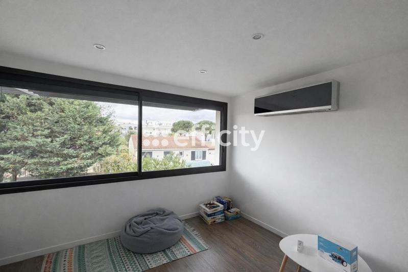 Villa - 175 m² - 6 pièces