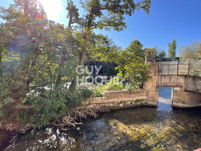 Mas - 240 m² - 5 pièces