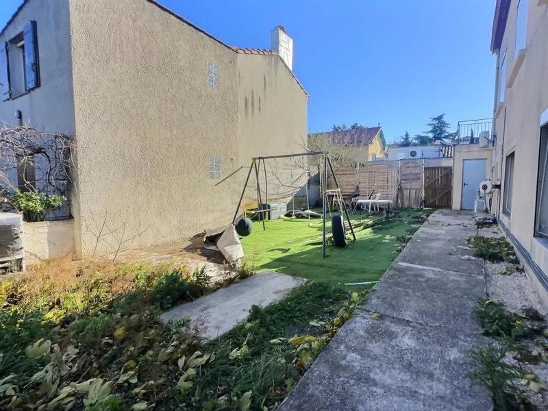 Immeuble - 270 m² - 12 pièces