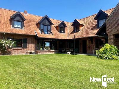 Maison d'architecte - 211 m² - 8 pièces