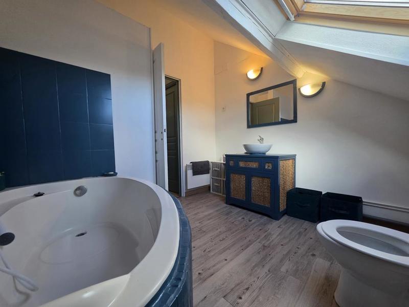 Maison de ville - 184 m² - 9 pièces