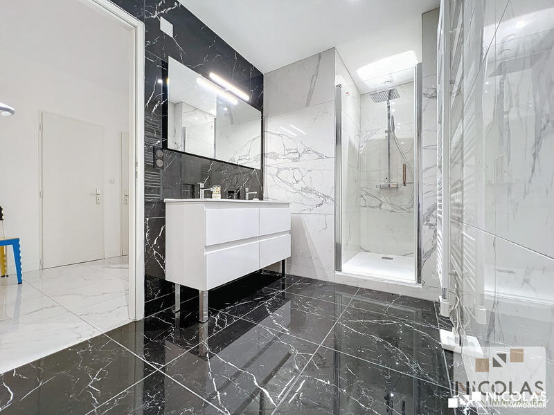 Appartement - 106 m² - 3 pièces