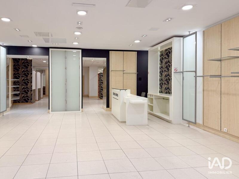 Local commercial - 145 m²