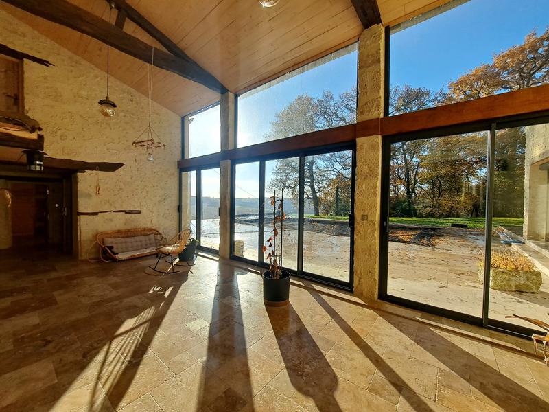 Maison - 429 m² - 11 pièces