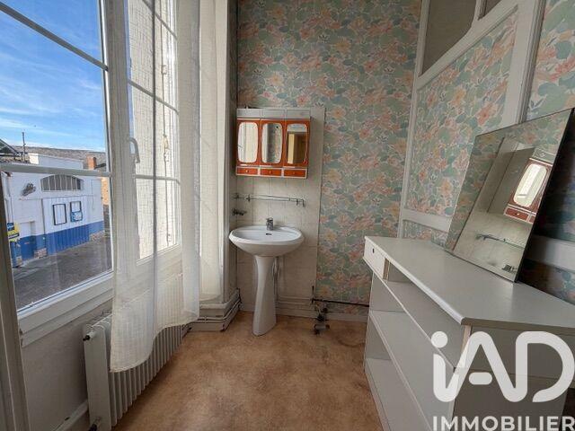 Maison - 224 m² - 7 pièces