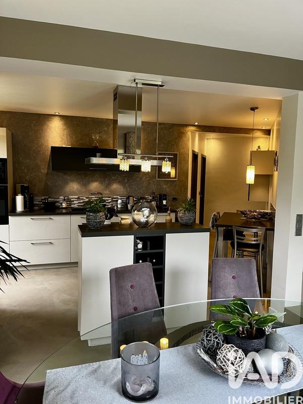 Maison - 176 m² - 7 pièces