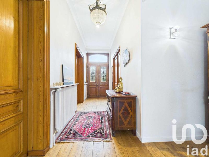 Maison - 315 m² - 11 pièces