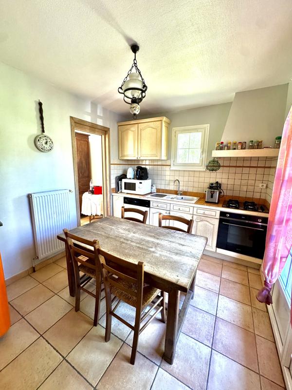 Maison traditionnelle - 141 m² - 6 pièces