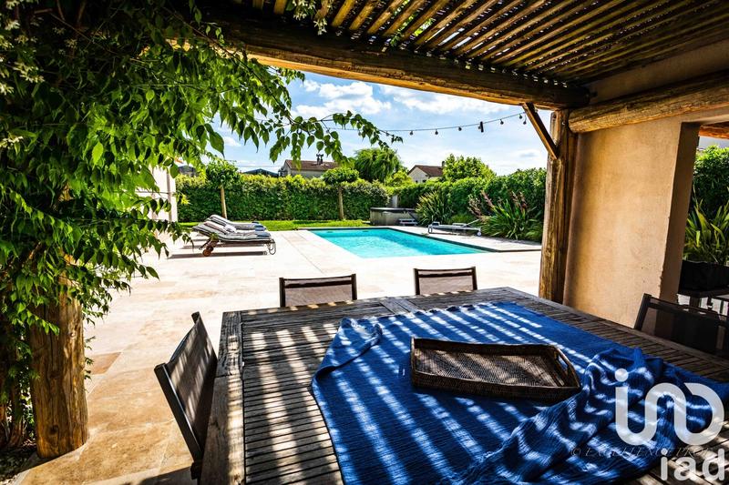 Maison - 180 m² - 6 pièces