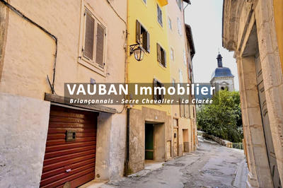 Maison - 99 m² - 5 pièces