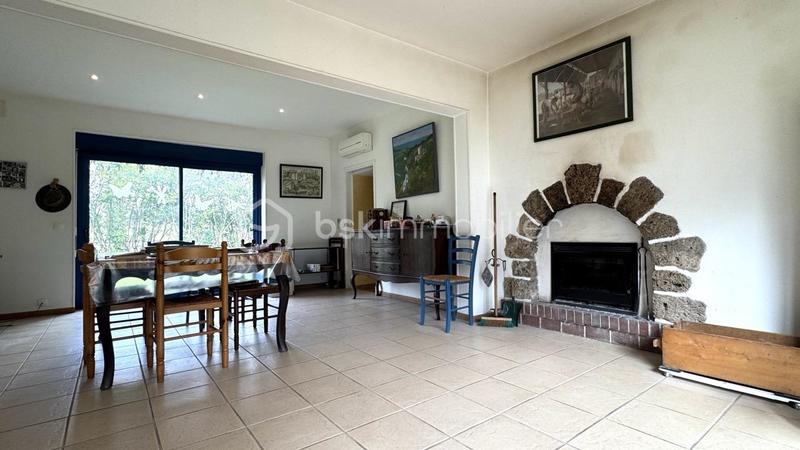 Propriété - 131 m² - 6 pièces