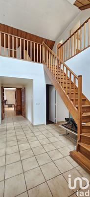 Maison - 243 m² - 9 pièces