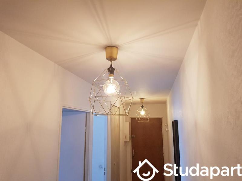 Chambre - 9 m² - 1 pièce