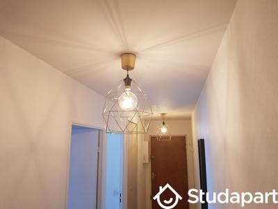 Chambre - 9 m² - 1 pièce