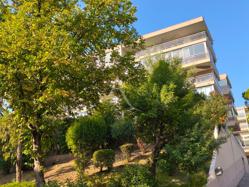 Appartement - 77 m² - 3 pièces