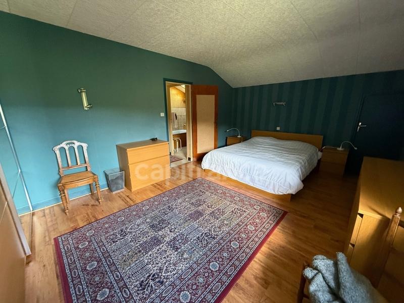 Maison - 145 m² - 8 pièces