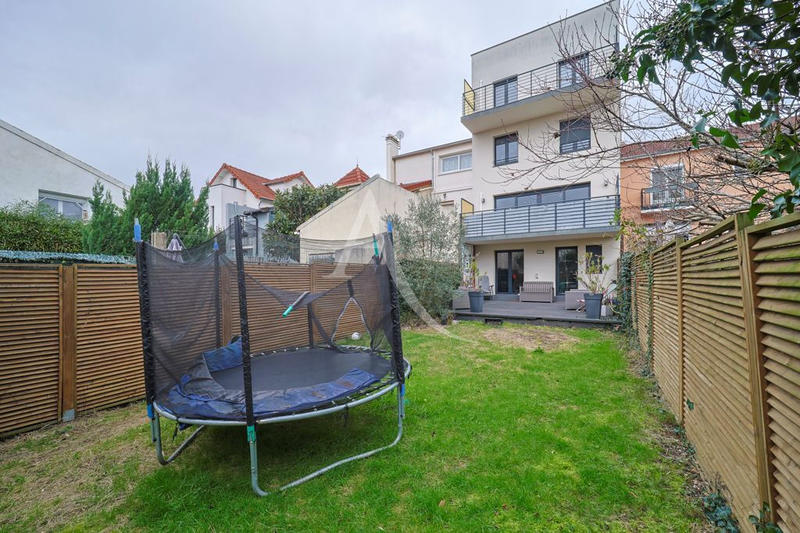 Maison - 169 m² - 5 pièces