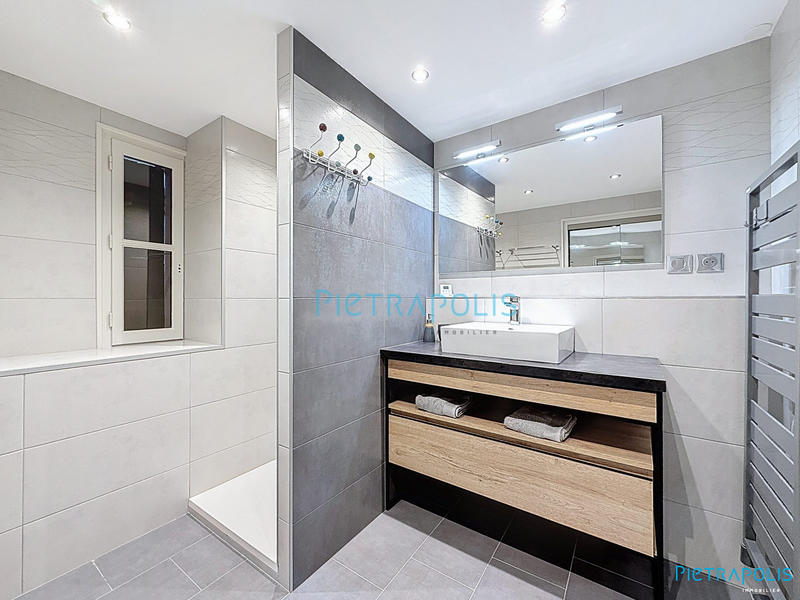 Maison ancienne - 350 m² - 13 pièces