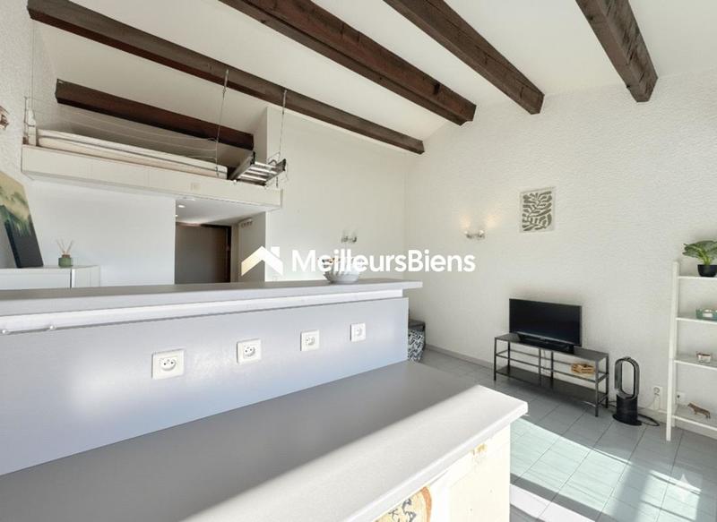 Studio - 25 m² - 1 pièce