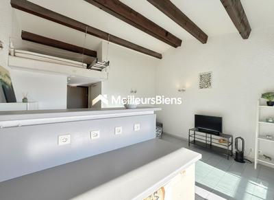 Studio - 25 m² - 1 pièce