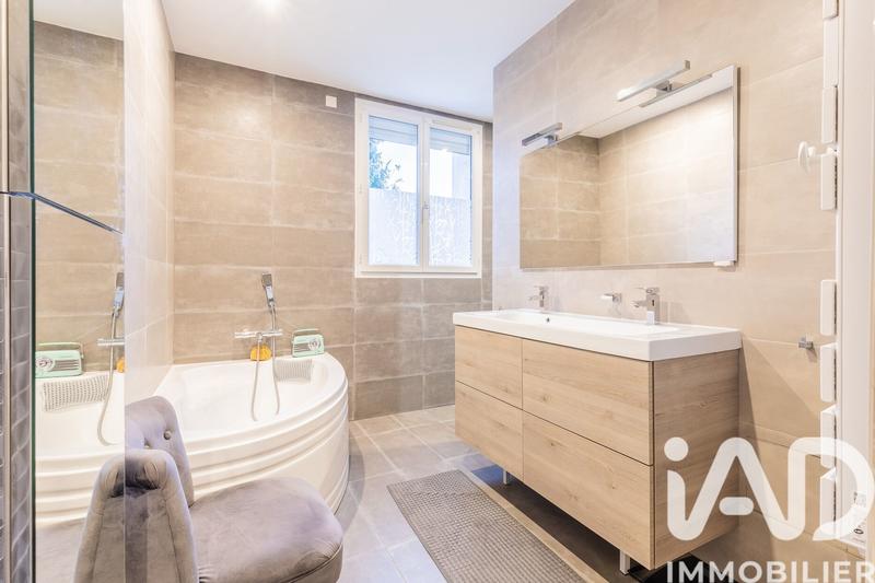 Appartement - 92 m² - 4 pièces