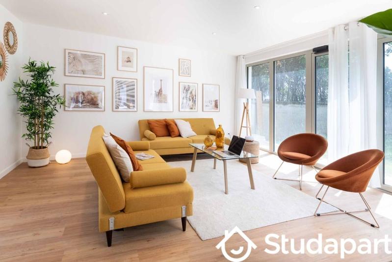 Chambre - 9 m² - 1 pièce