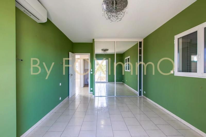 Maison - 334 m² - 8 pièces