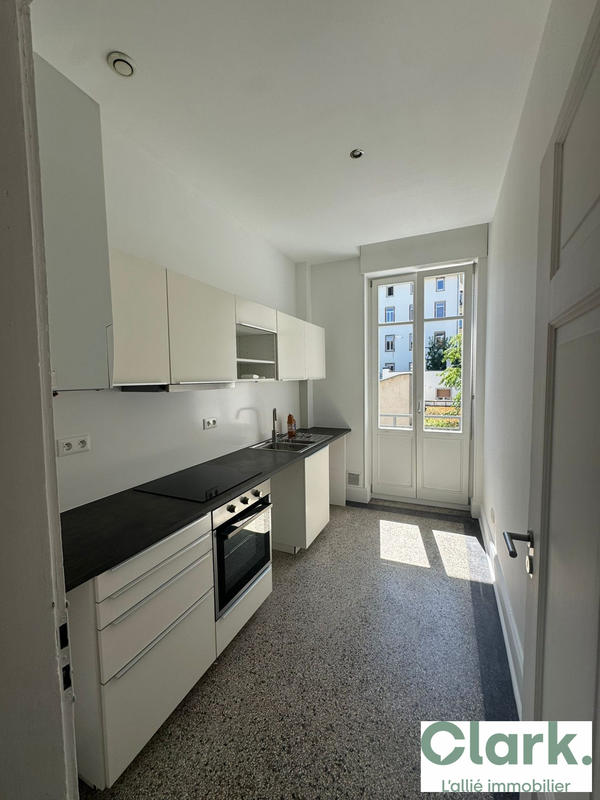 Appartement - 94 m² - 3 pièces