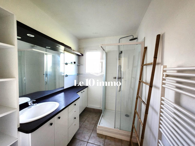 Appartement - 95 m² - 5 pièces