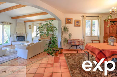 Maison - 185 m² - 7 pièces