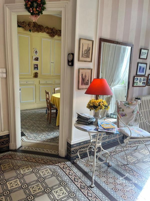 Propriété - 352 m² - 12 pièces