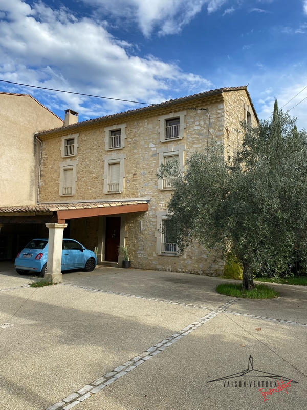 Maison - 336 m² - 12 pièces
