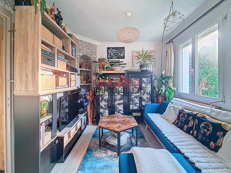 Maison - 102 m² - 7 pièces