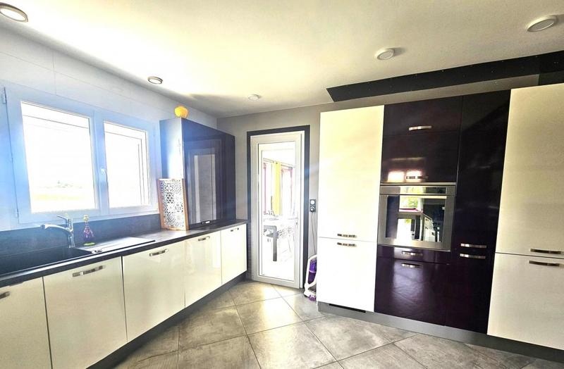 Maison - 160 m² - 5 pièces