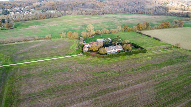 Propriété - 250 m² - 9 pièces