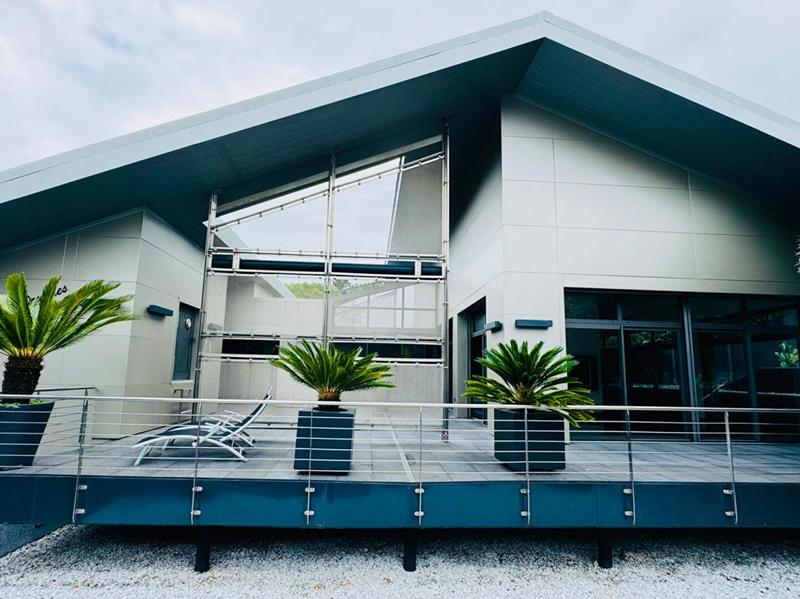 Maison - 203 m² - 8 pièces