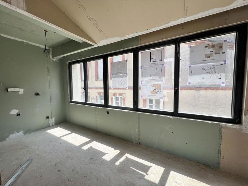 Bureau - 119 m² - 6 pièces