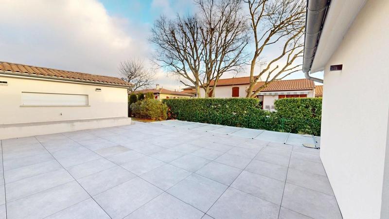 Maison - 203 m² - 5 pièces