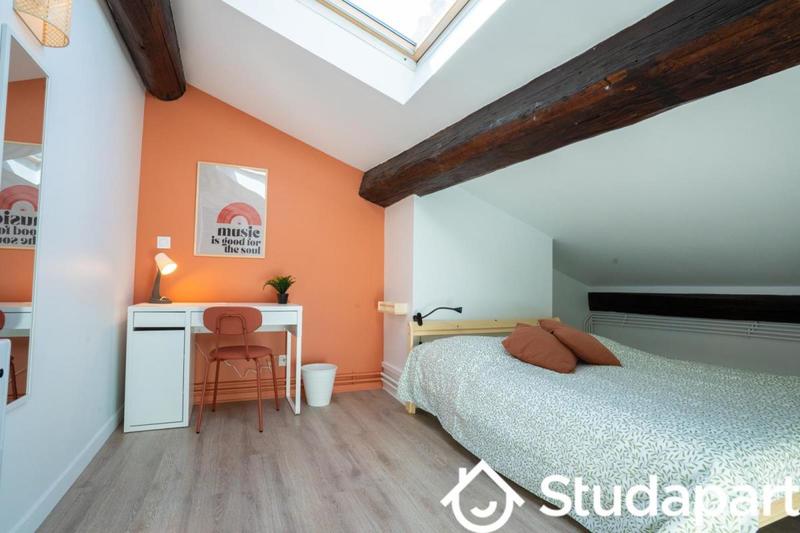 Chambre - 14 m² - 1 pièce