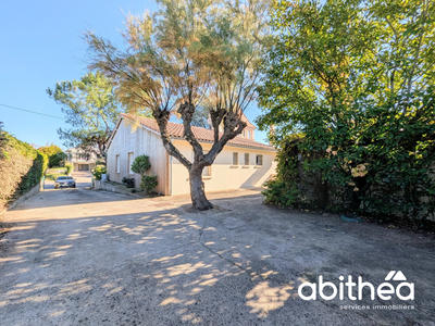 Maison - 180 m² - 8 pièces