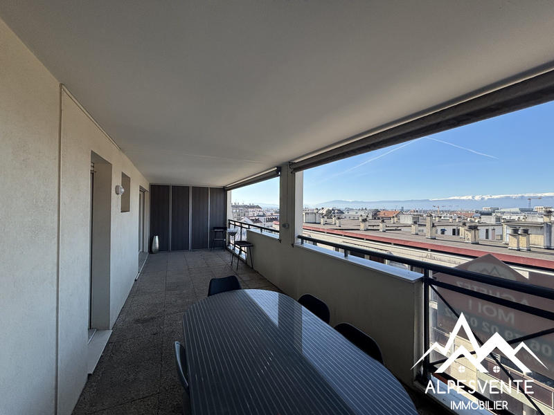 Appartement - 102 m² - 4 pièces