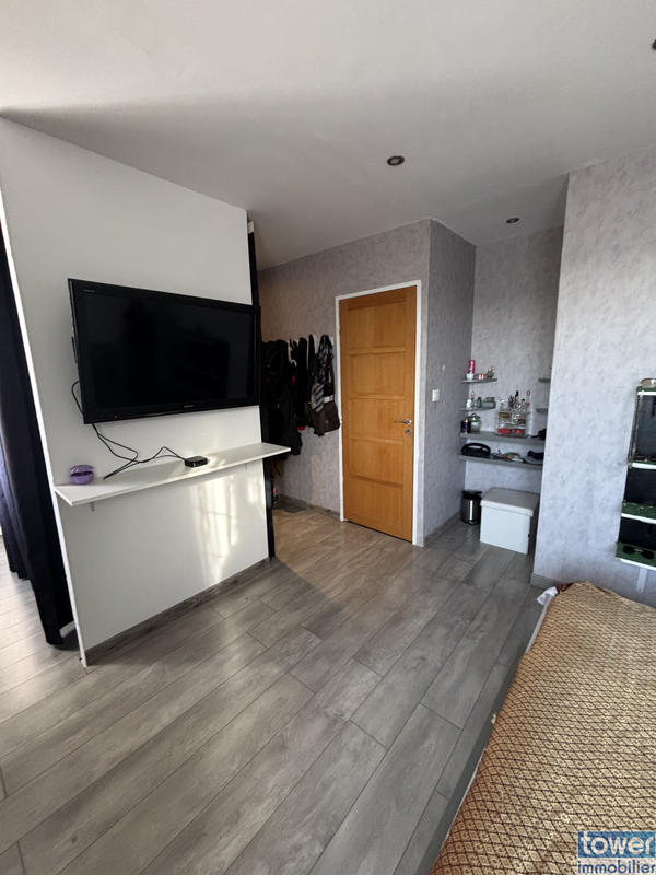 Maison - 142 m² - 6 pièces