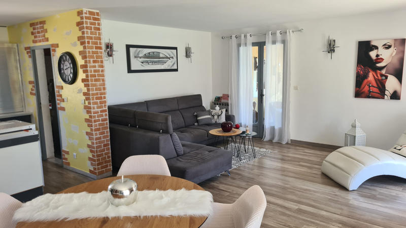 Maison - 99 m² - 4 pièces