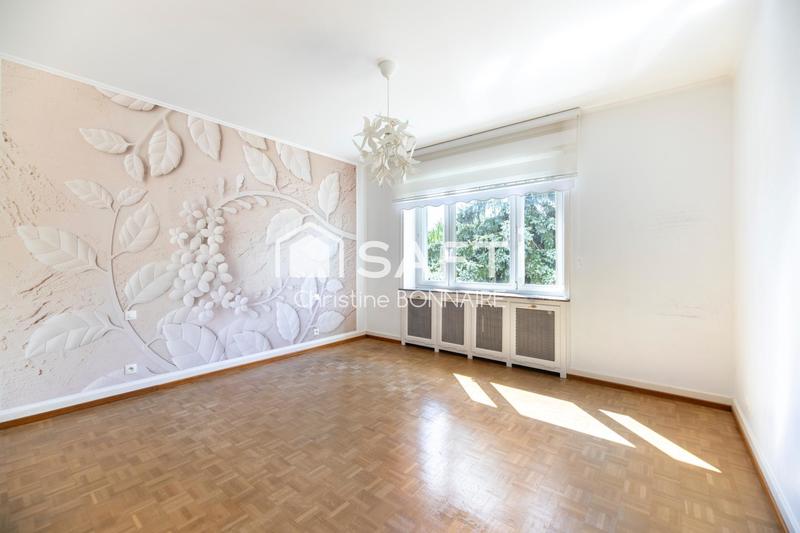 Appartement - 94 m² - 5 pièces