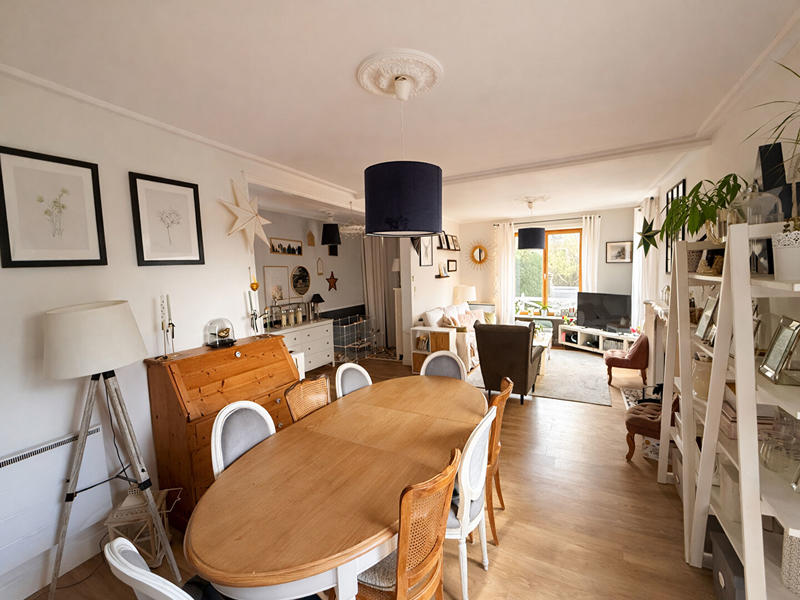 Maison - 143 m² - 6 pièces