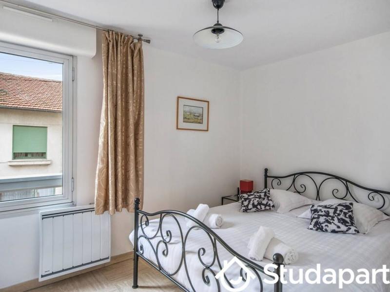 Chambre - 12 m² - 1 pièce