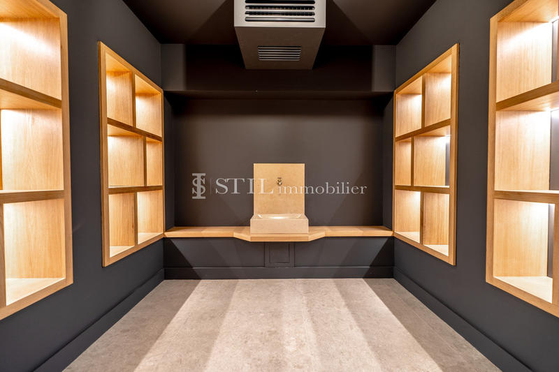 Villa - 353 m² - 6 pièces